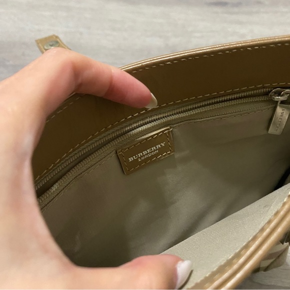 AUTHENTIC BURBERRY PINK PLAID PURSE - Picture 6 of 9